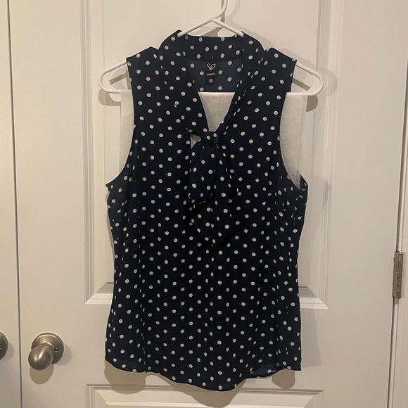 Navy Blue Front-Tie Sleeveless Blouse - Picture 2 of 7